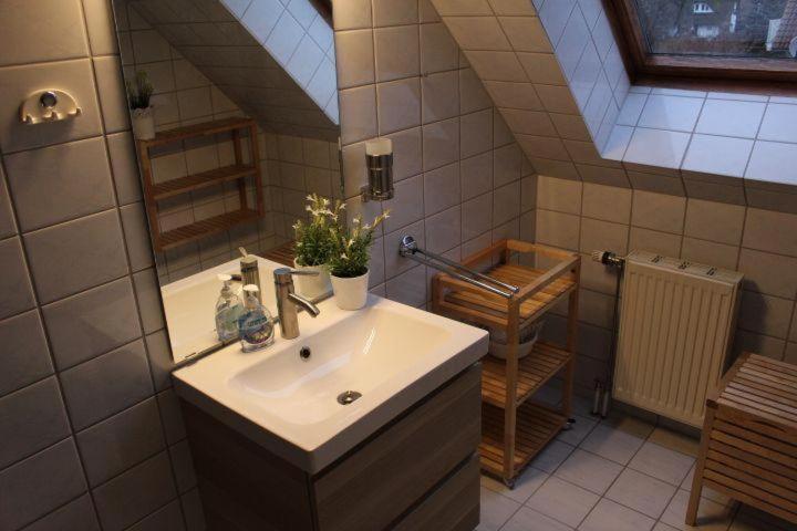 Ferienwohnung-Nils-Holgerson-Mit-Balkon-Zwischen-Strand-Wald-Wiese-Im-Suedosten-Der-Insel-Ruegen Gustow  Экстерьер фото