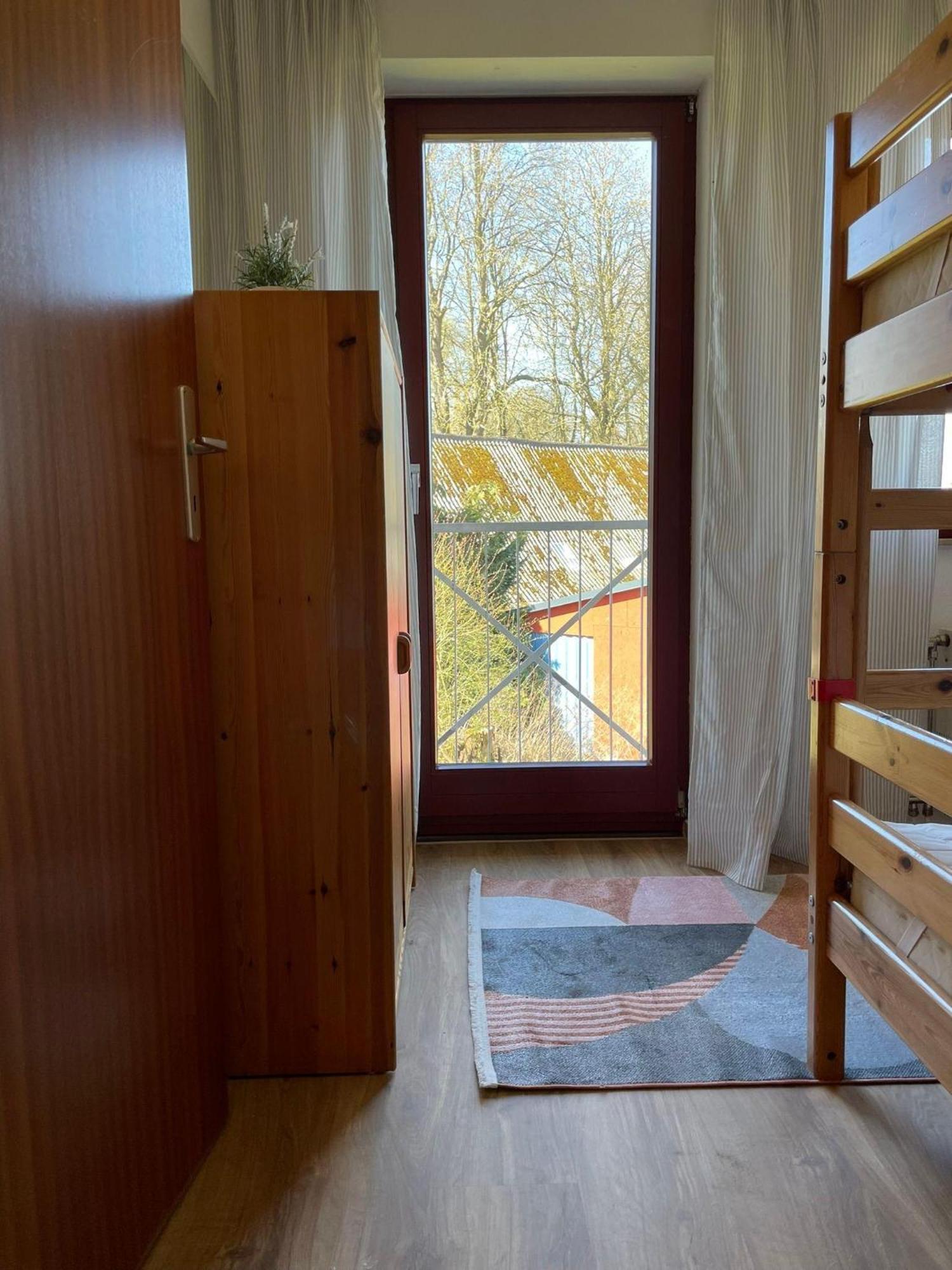 Ferienwohnung-Nils-Holgerson-Mit-Balkon-Zwischen-Strand-Wald-Wiese-Im-Suedosten-Der-Insel-Ruegen Gustow  Экстерьер фото